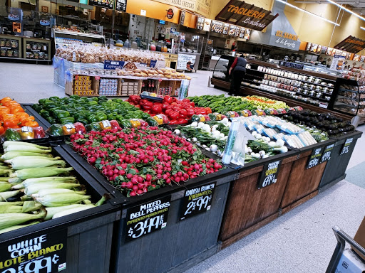 Grocery Store «Northgate Gonzalez Markets», reviews and photos, 2120 Pacific Ave, Long Beach, CA 90806, USA