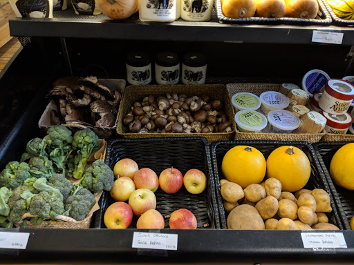 Grocery Store «Mill Market», reviews and photos, 8 Old Rte 6, Hawley, PA 18428, USA