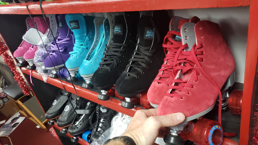 Skate Shop «Montrose Skate Shop», reviews and photos, 3202 White Oak Dr, Houston, TX 77007, USA