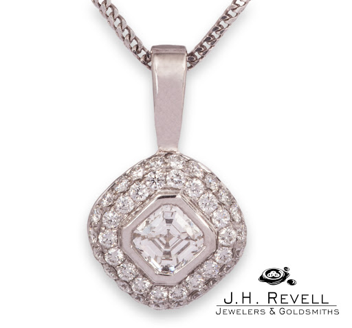 Jewelry Store «Revell Jewelers», reviews and photos, 904 Middle Rd, Bettendorf, IA 52722, USA