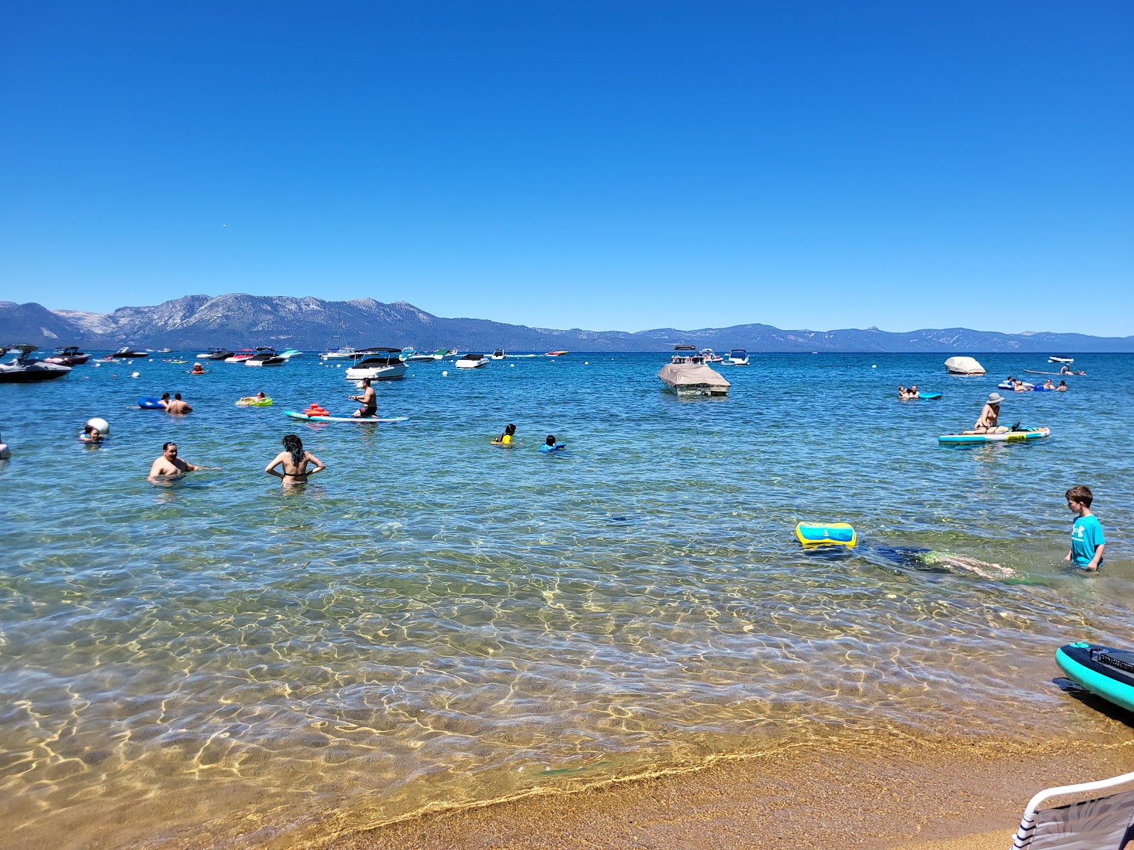 Zdjęcie Round Hill Beach - popularne miejsce wśród znawców relaksu