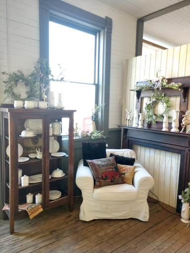 Florist «Platform 322», reviews and photos, 322 W Main St, Lexington, IL 61753, USA