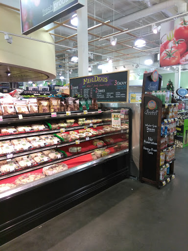 Grocery Store «The Fresh Grocer of Progress Plaza», reviews and photos, 1501 N Broad St, Philadelphia, PA 19122, USA