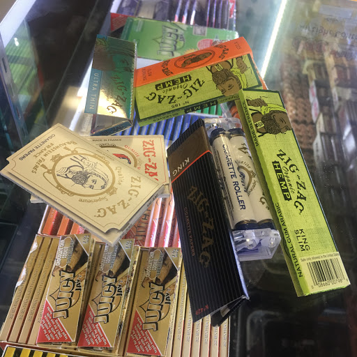 Vaporizer Store «3 Monkeys Vape and Smoke Shop», reviews and photos, 10000 Fairway Dr #130, Roseville, CA 95678, USA