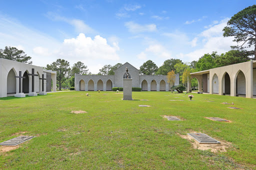 Funeral Home «Pine Crest Funeral Home & Cemeteries», reviews and photos, 1939 Dauphin Island Pkwy, Mobile, AL 36605, USA