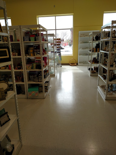 Thrift Store «Goodwill - Maple Grove: Circle North», reviews and photos, 13605 80th Cir N, Maple Grove, MN 55311, USA