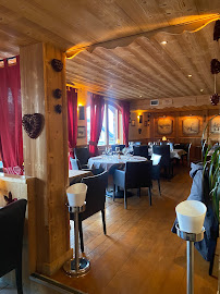 Atmosphère du Restaurant Le Genépi à Montvalezan - n°4