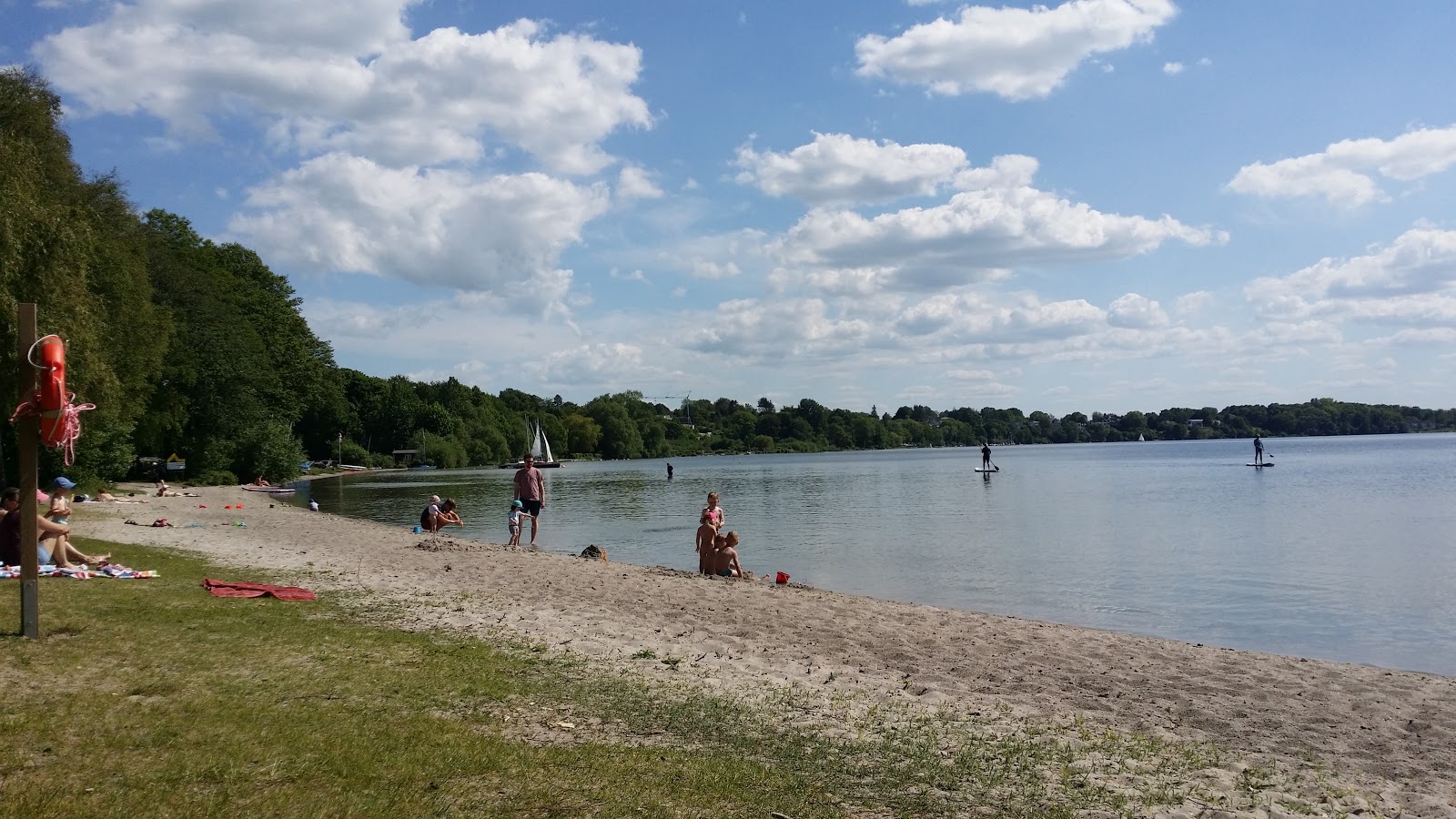 Foto van Bosau Badestelle met turquoise puur water oppervlakte