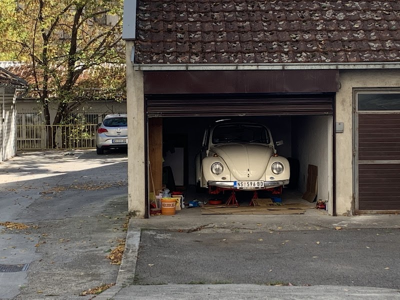 DENDO garage