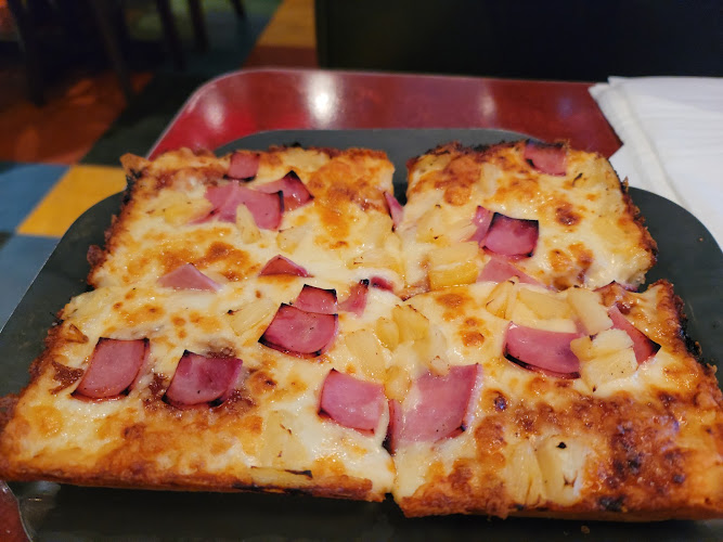 #6 best pizza place in Dearborn - Buddy's Pizza