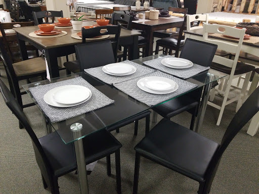 Mattress Store «Delta Mattress & Sofa Outlet Store», reviews and photos, 705 4th St, Eureka, CA 95501, USA