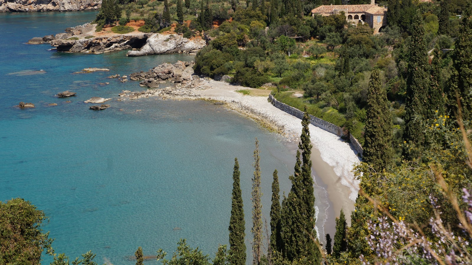 Zdjęcie Kalamitsi beach i osada