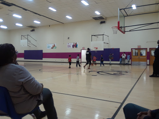 Indoor Swimming Pool «Weingart YMCA Wellness & Aquatic Center», reviews and photos, 9900 S Vermont Ave, Los Angeles, CA 90044, USA