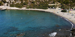 Foto von Hayitli Bay beach von Klippen umgeben