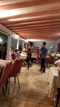 Atmosphère du Restaurant La Gouillette à Petit-Noir - n°2