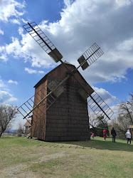 Partutovický dřevěný větrný mlýn