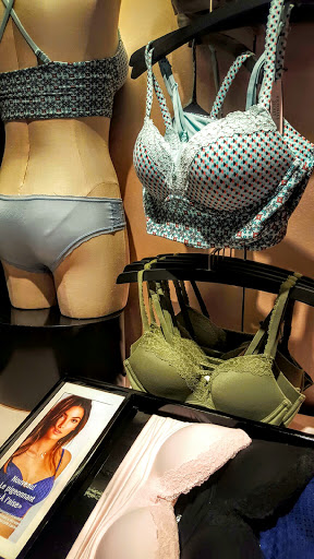 Stores to buy bras Montreal