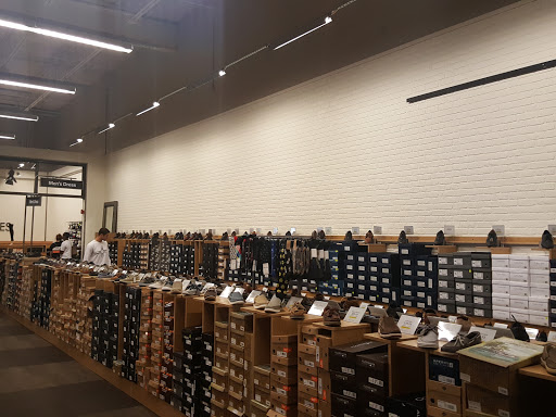 Shoe Store «DSW Designer Shoe Warehouse», reviews and photos, 110 Slater St, Manchester, CT 06040, USA