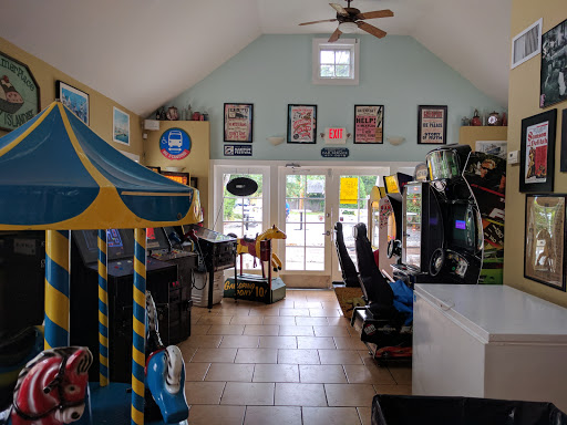 Frozen Yogurt Shop «Flavors Dessert Cafe», reviews and photos, 216 Front St, Greenport, NY 11944, USA