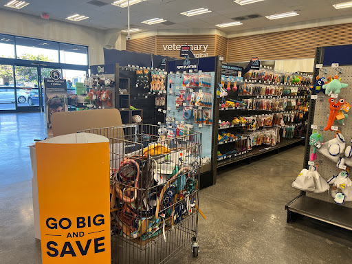 Pet Supply Store «Petco Animal Supplies», reviews and photos, 26501 Bouquet Canyon Rd, Saugus, CA 91350, USA