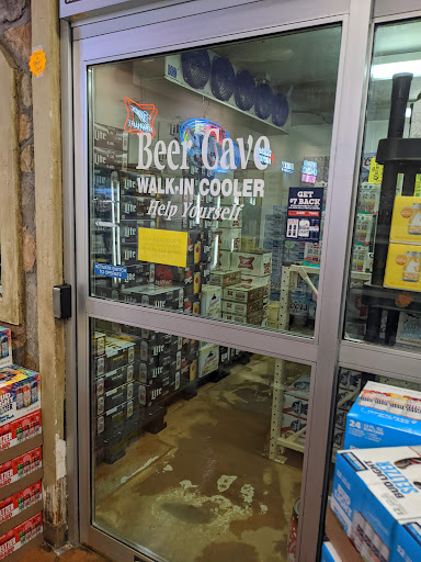 Liquor Store «Village Liquor», reviews and photos, 16731 E Hwy 13, Prior Lake, MN 55372, USA