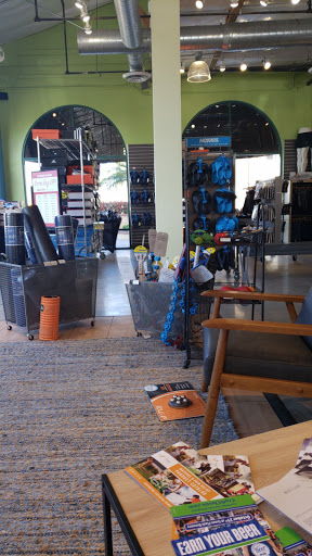 Running Store «Road Runner Sports», reviews and photos, 1835 Newport Blvd, Costa Mesa, CA 92627, USA