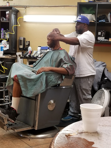 Barber Shop «cutties barber shop», reviews and photos, 1636 E Southern Ave, Phoenix, AZ 85040, USA