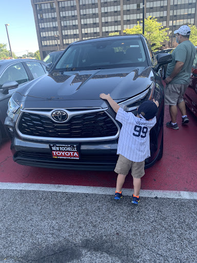 Toyota Dealer «New Rochelle Toyota», reviews and photos, 47 Cedar St, New Rochelle, NY 10801, USA