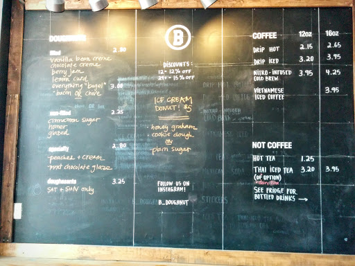 Donut Shop «B. Doughnut», reviews and photos, 7 Loudoun St SW, Leesburg, VA 20175, USA