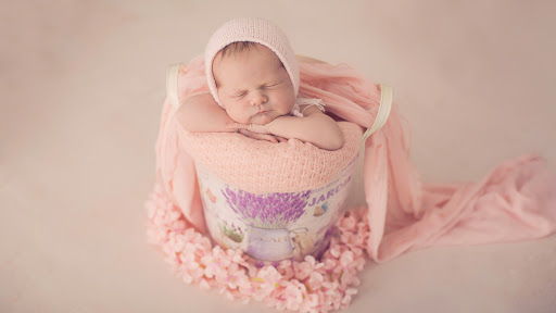 Artística fotografía infantil-Fotógrafa de Recién Nacidos, Embarazo, Familias, Bautizos y Comuniones