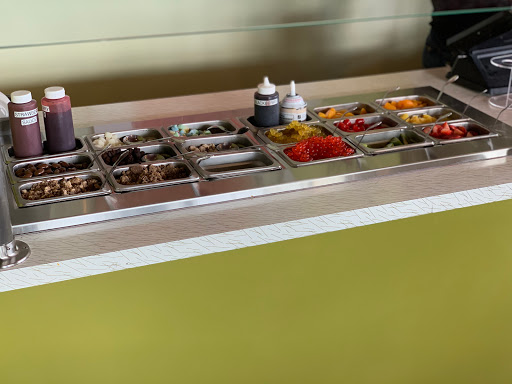 Frozen Yogurt Shop «Yo Yakima», reviews and photos, 2401 S 1st St Ste 100, Yakima, WA 98903, USA