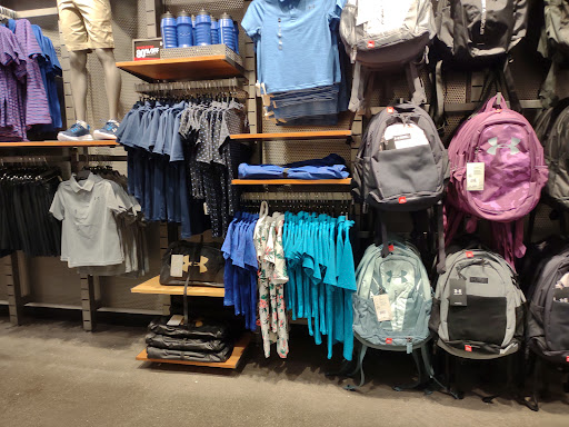 Clothing Store «Under Armour Factory House», reviews and photos, 3026 Outlet Dr, Edinburgh, IN 46124, USA