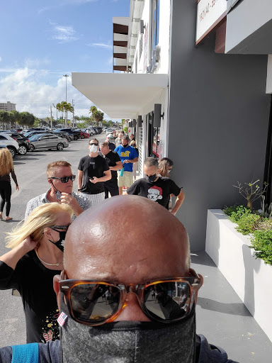 Gourmet Grocery Store «Fish Peddler East», reviews and photos, 2805 E Commercial Blvd, Fort Lauderdale, FL 33308, USA