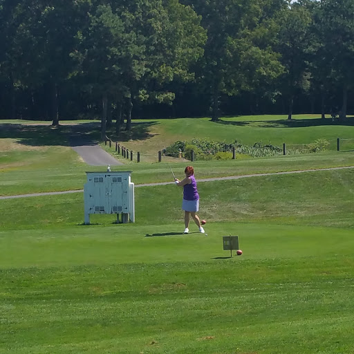Country Club «Squirrel Run Country Club», reviews and photos, 32 Elderberry Dr, Plymouth, MA 02360, USA