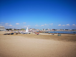 Foto de Spiaggia di Levante com linha costeira longa e reta