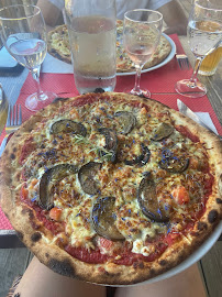 Plats et boissons du Pizzeria pierre à feu à Puy-Saint-Martin - n°12