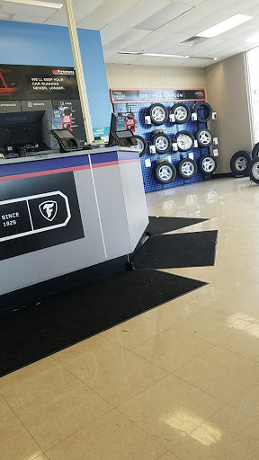 Tire Shop «Firestone Complete Auto Care», reviews and photos, 1 Hallandale Beach Blvd, Hallandale Beach, FL 33009, USA
