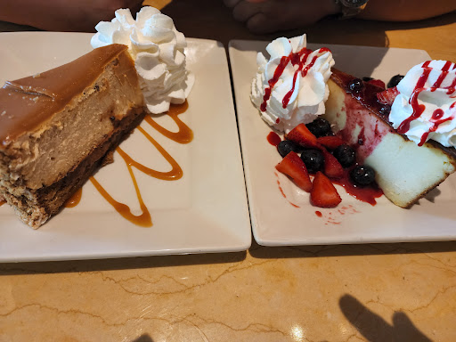 Restaurant «The Cheesecake Factory», reviews and photos, 1201 Lake Woodlands Dr, The Woodlands, TX 77380, USA