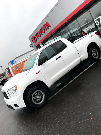 Used Car Dealer «Germain Toyota of Columbus», reviews and photos, 5711 Scarborough Blvd, Columbus, OH 43232, USA