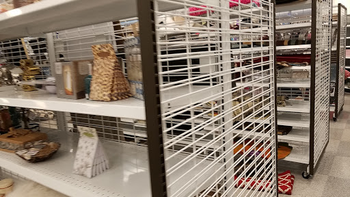 Clothing Store «Ross Dress for Less», reviews and photos, 4027 Commonwealth Ave, Eau Claire, WI 54701, USA