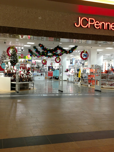 Shopping Mall «Bay Plaza Shopping Center», reviews and photos, 2100 Bartow Ave, Bronx, NY 10475, USA