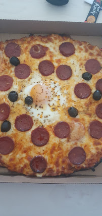 Pepperoni du Pizzas à emporter Pizza and Co Loix -île De Ré - n°4