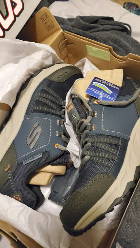 Rack Room Shoes, 4744 Valley View Blvd NW, Roanoke, VA 24012, USA, 