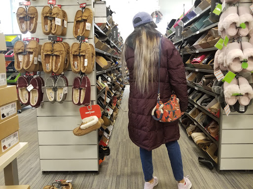 Department Store «Nordstrom Rack Lincoln Park», reviews and photos, 1551 N Sheffield Ave, Chicago, IL 60642, USA