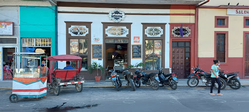 Franchesco Café Pizzería
