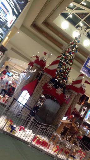 Shopping Mall «Smith Haven Mall», reviews and photos, 313 Smith Haven Mall, Lake Grove, NY 11755, USA