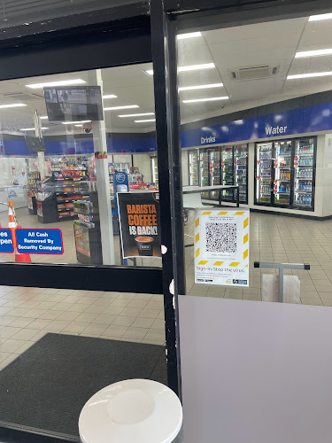 Reviews of Mobil Johnsonville in Wellington - Gas station