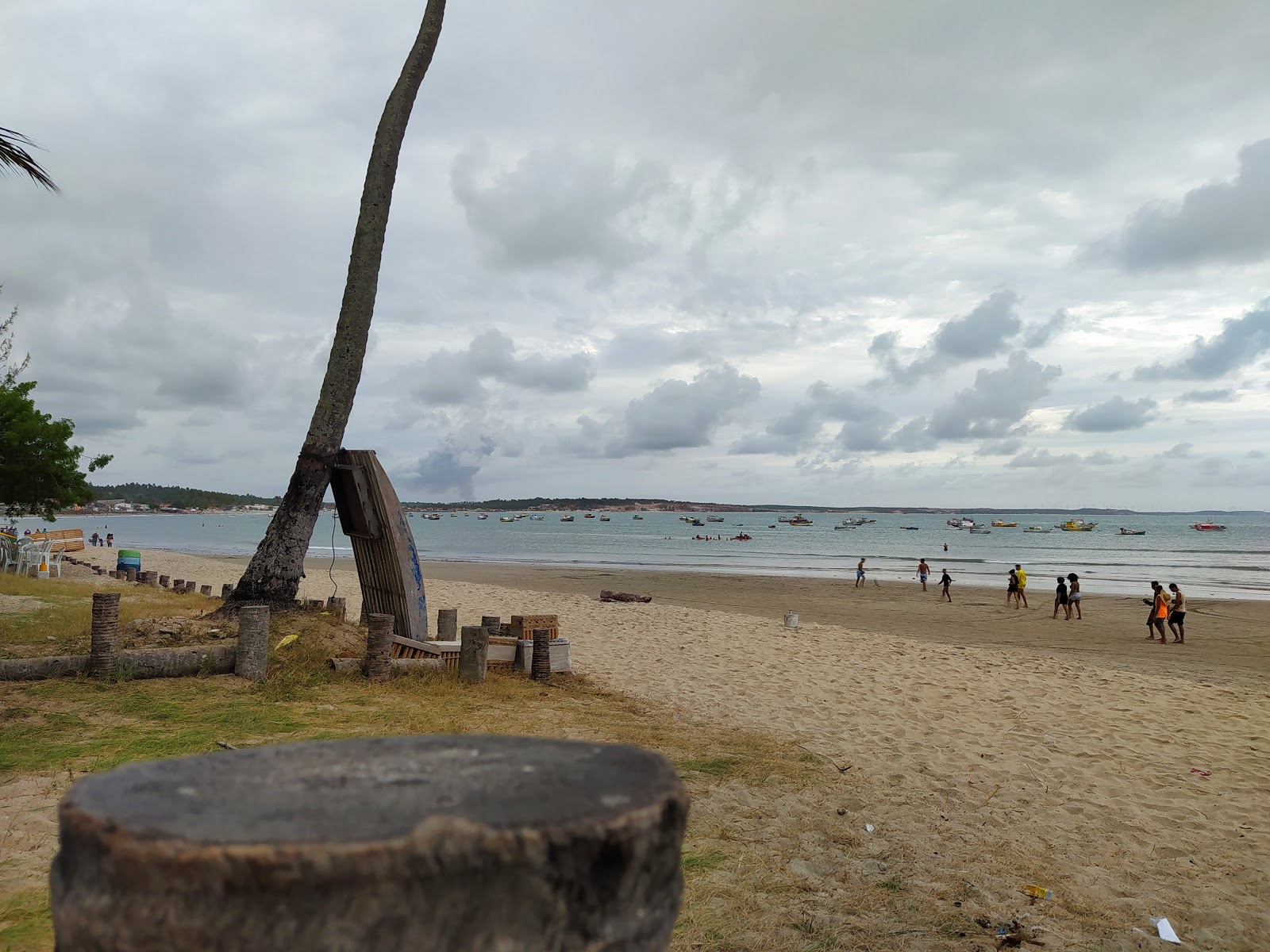 Photo de Plage des Tranchées avec l'eau cristalline de surface