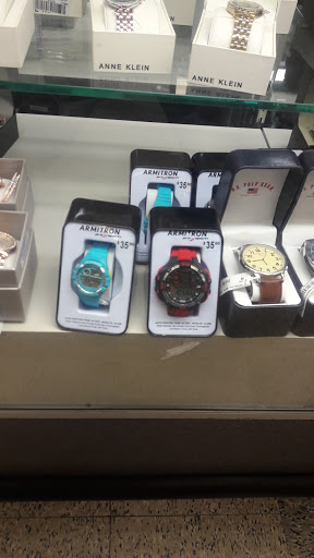 Clothing Store «Ross Dress for Less», reviews and photos, 1600 Benning Rd NE, Washington, DC 20002, USA