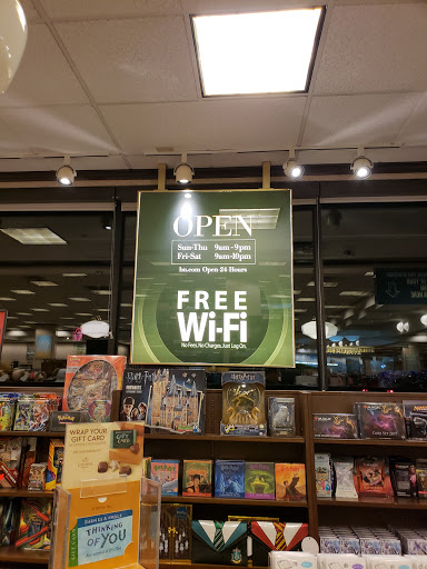 Book Store «Barnes & Noble», reviews and photos, 7700 NE 4th Plain Blvd Vancouver Plaza, Vancouver, WA 98662, USA